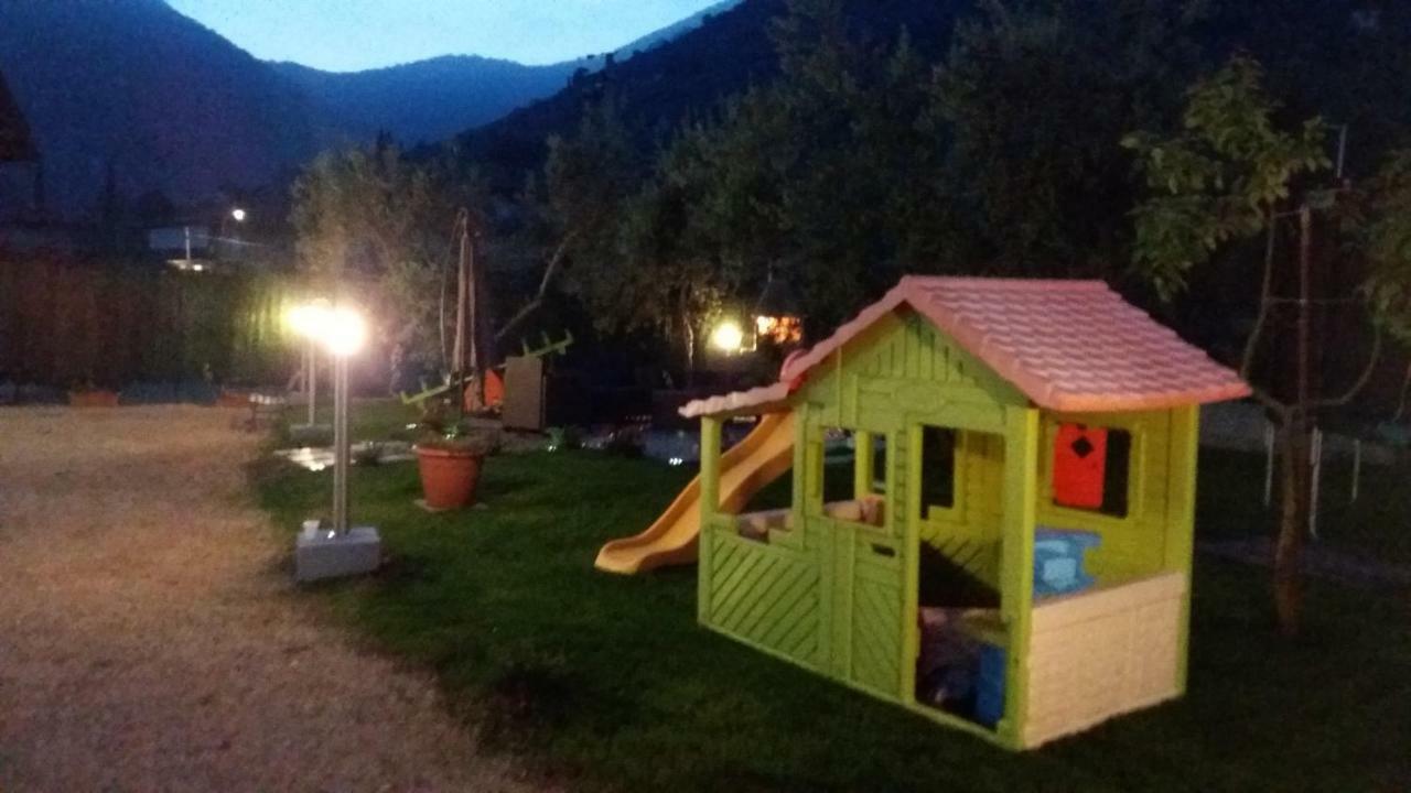 Arcobaleno Apartment Fondi Exterior foto